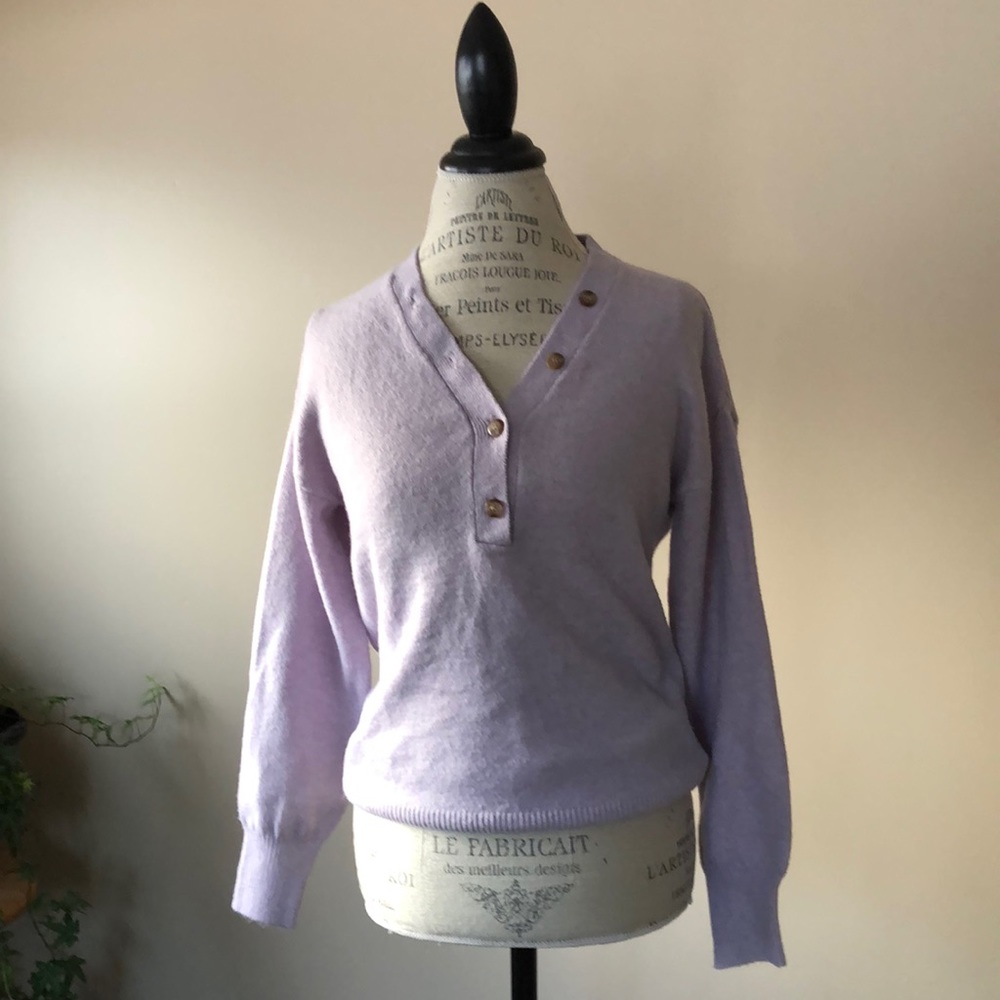 V-neck Sweater, Quarter Button Front, Lilac (size small)